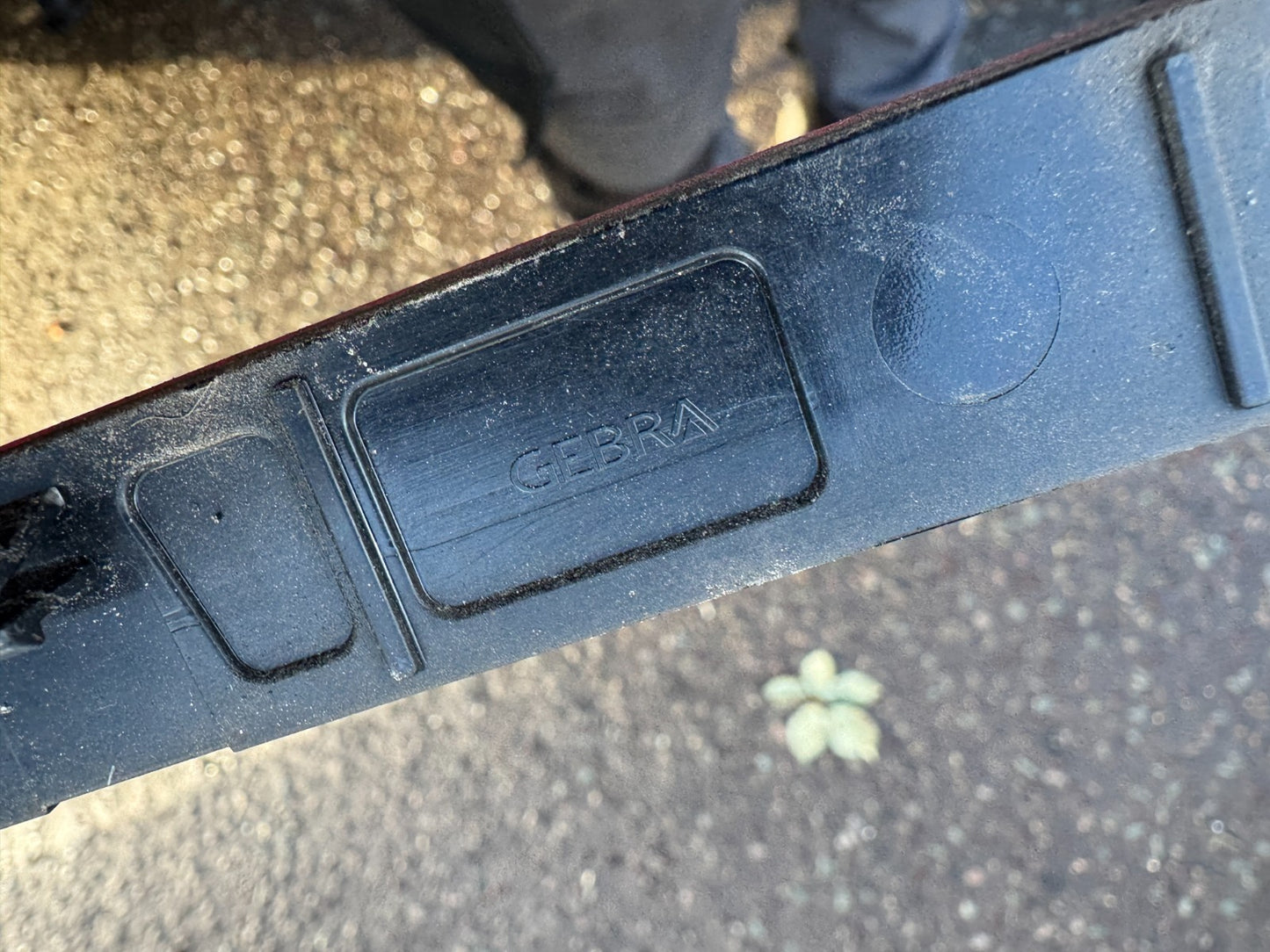 Genuine VW Tiguan R-Line 2020-24 rear bumper reflector (centre) 5NA945109