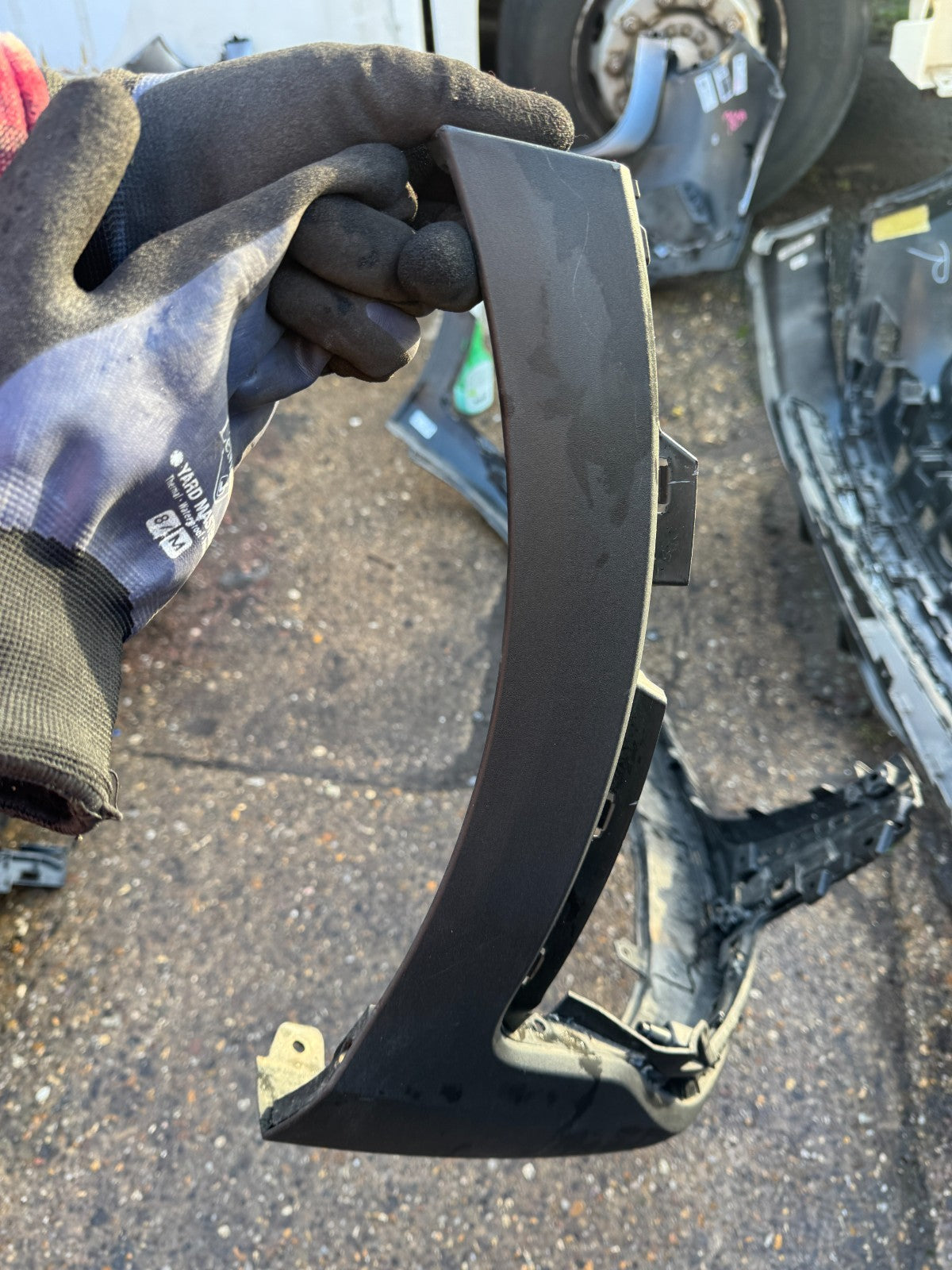 2024 Kia Xceed front bumper trim 2022-2024 Genuine Used Part 86512-J7QA0