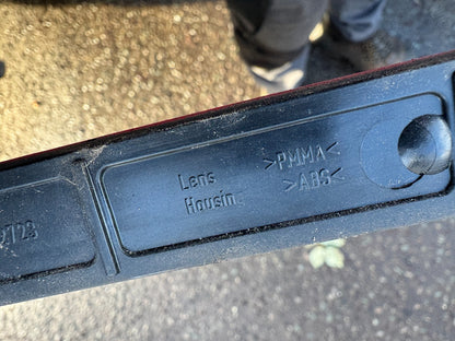 Genuine VW Tiguan R-Line 2020-24 rear bumper reflector (centre) 5NA945109