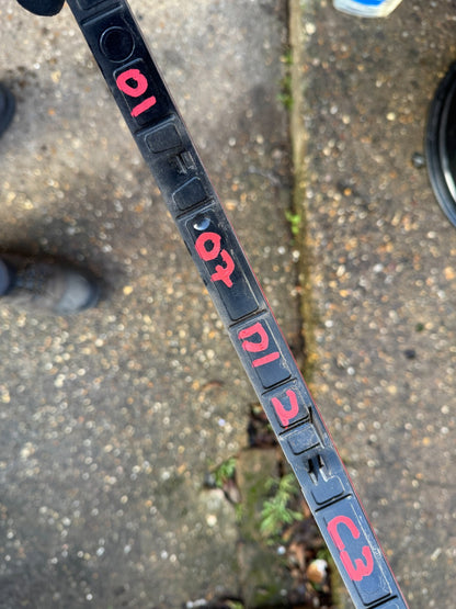 Genuine VW Tiguan R-Line 2020-24 rear bumper reflector (centre) 5NA945109