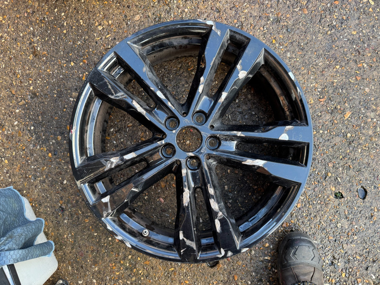 BMW I3s 431M ALLOY WHEEL 20" 6J 6888011 BADLY DEEPLY SCRATCHED