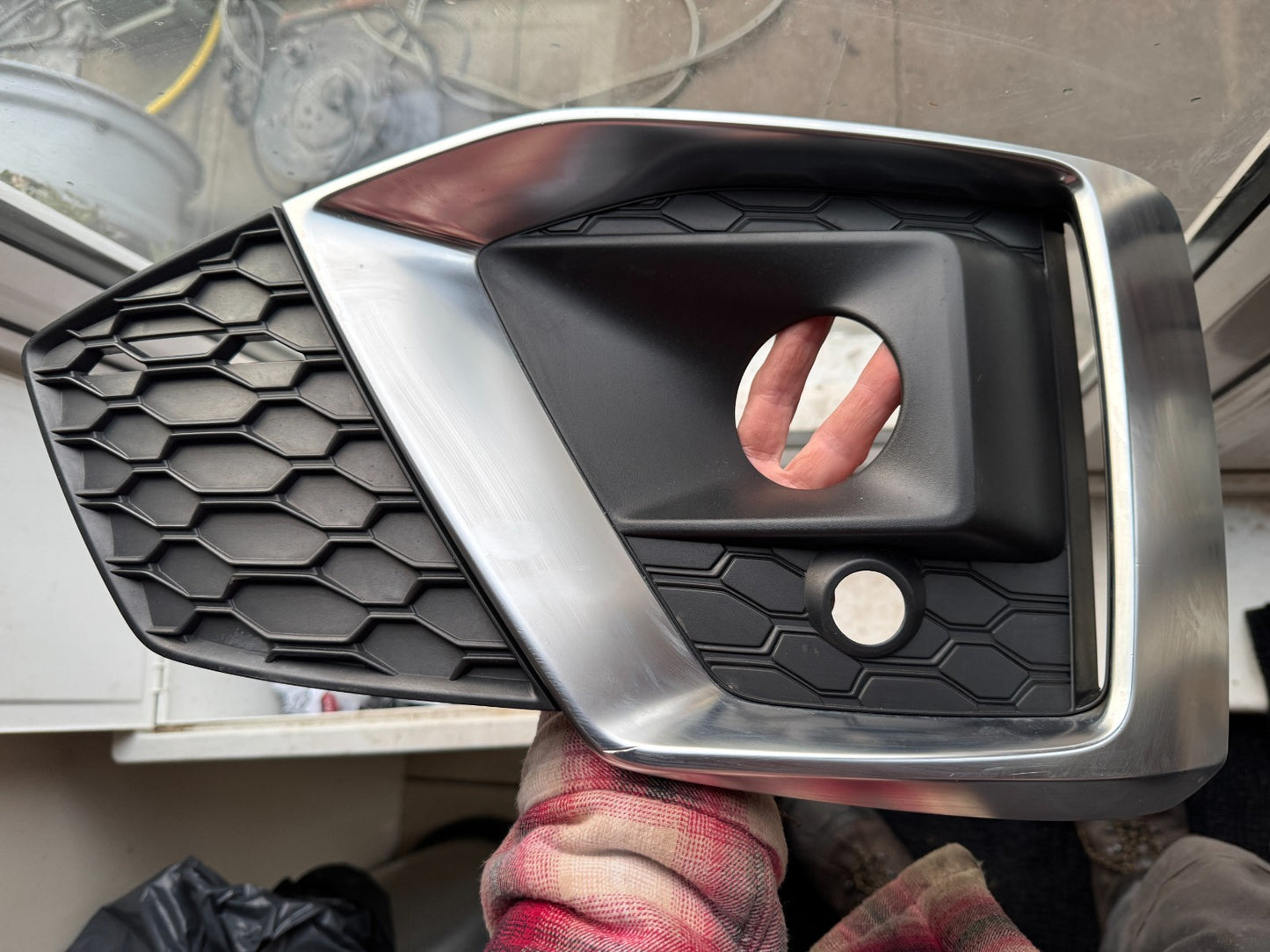 AUDI A5 S-LINE 2020-23 GENUINE RIGHT FOGLIGHT SURROUND 8W6807682T