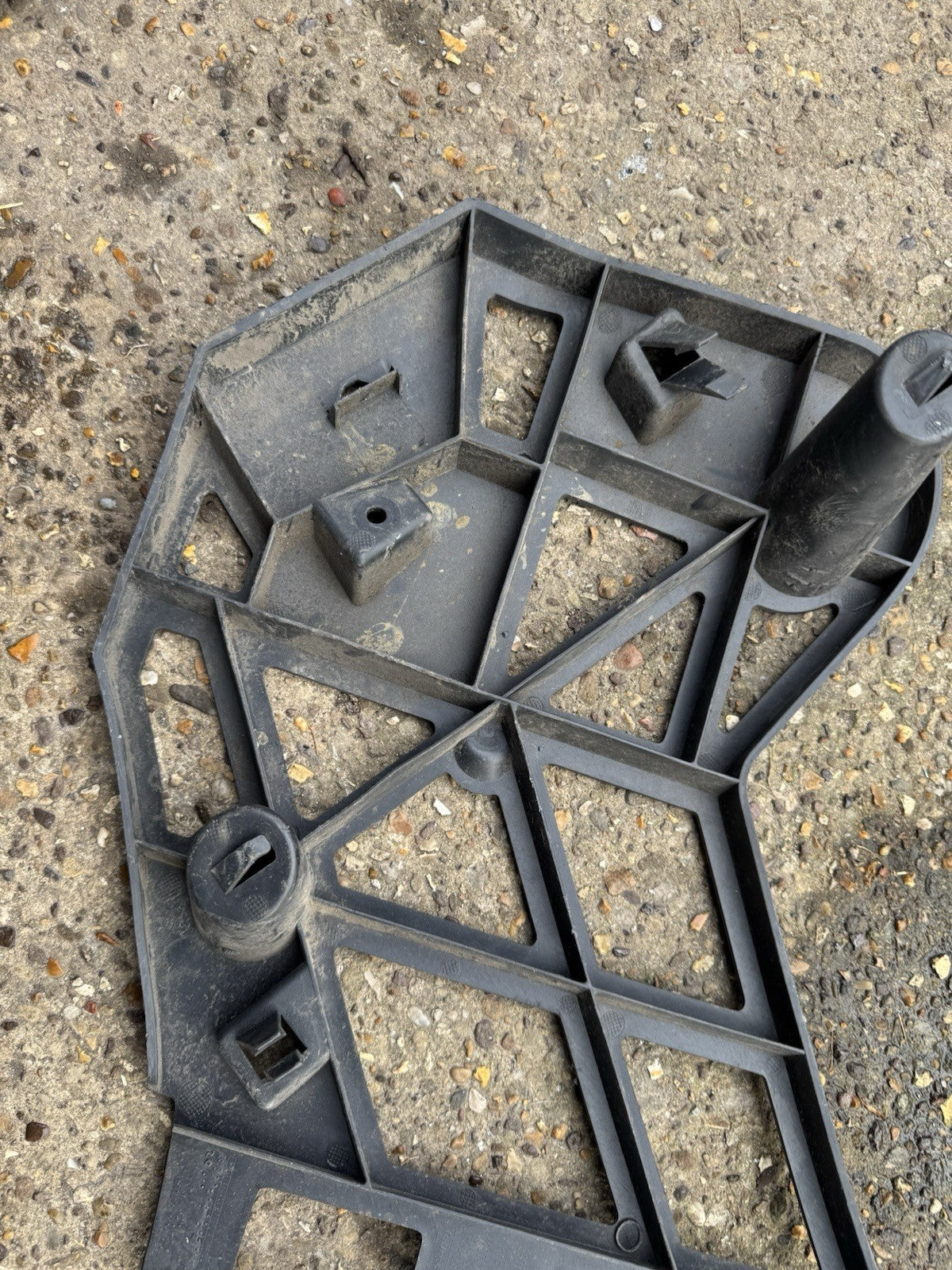 PEUGEOT 308 REAR BUMPER BRACKET 5 Door Estate 9807410180 13-21