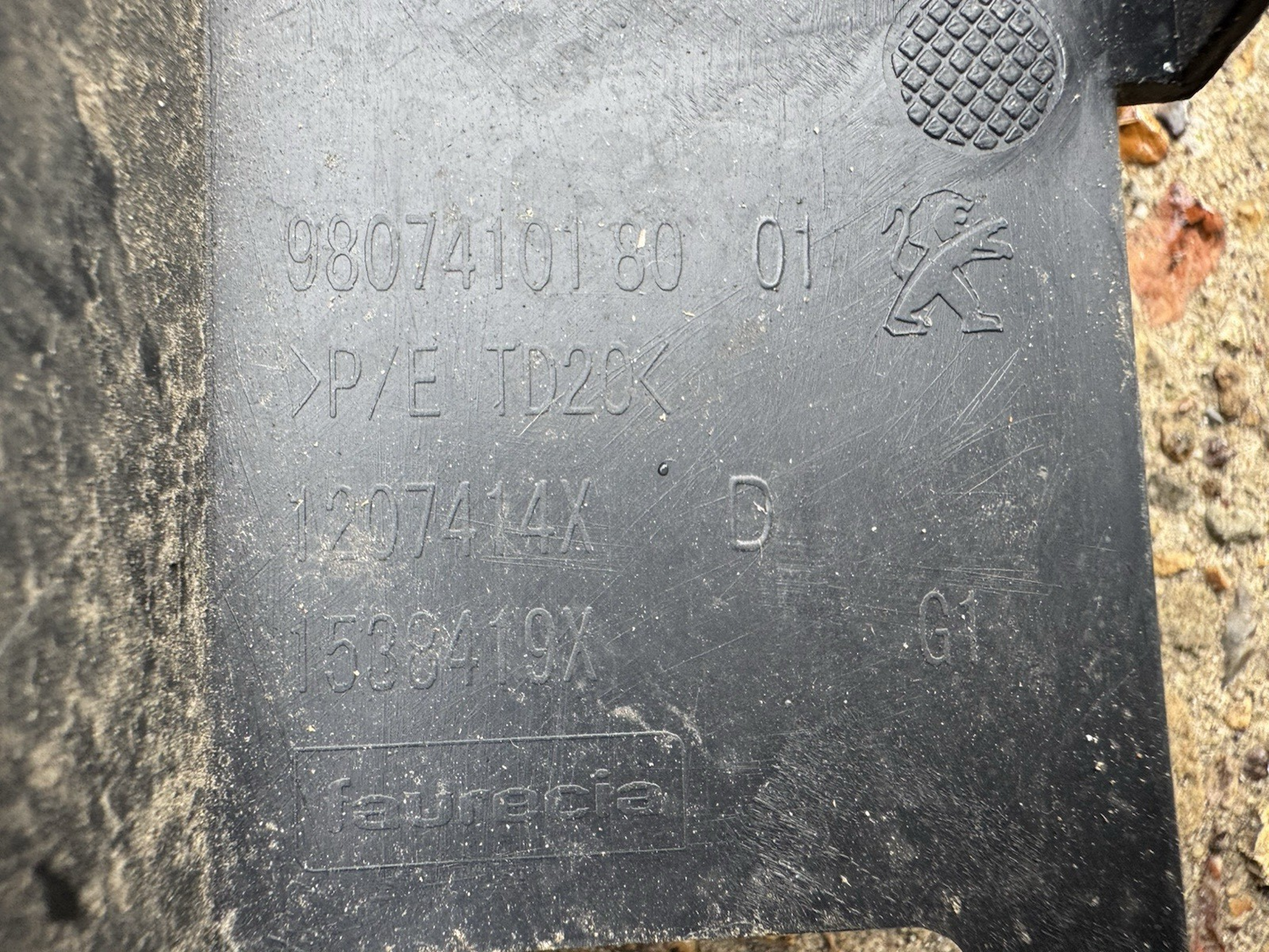 PEUGEOT 308 REAR BUMPER BRACKET 5 Door Estate 9807410180 13-21