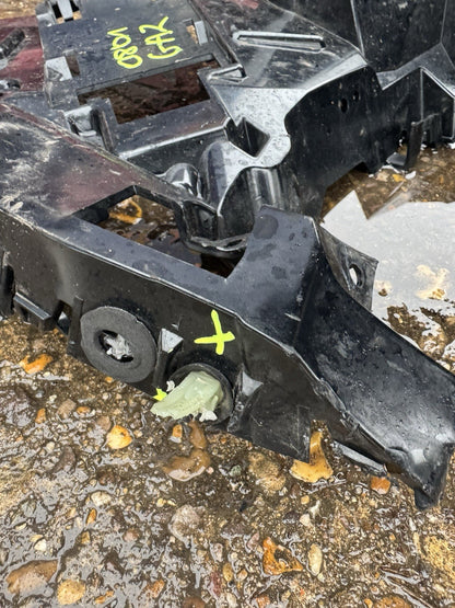 Range Rover Evoque Rear Bumper Right Bracket 2019 ON M8D2-17B930-A Genuine