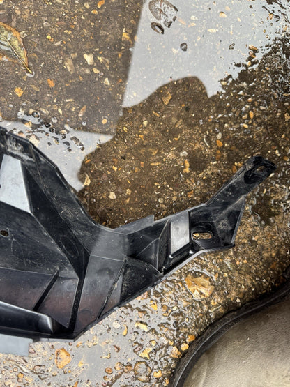 Range Rover Evoque Rear Bumper Right Bracket 2019 ON M8D2-17B930-A Genuine