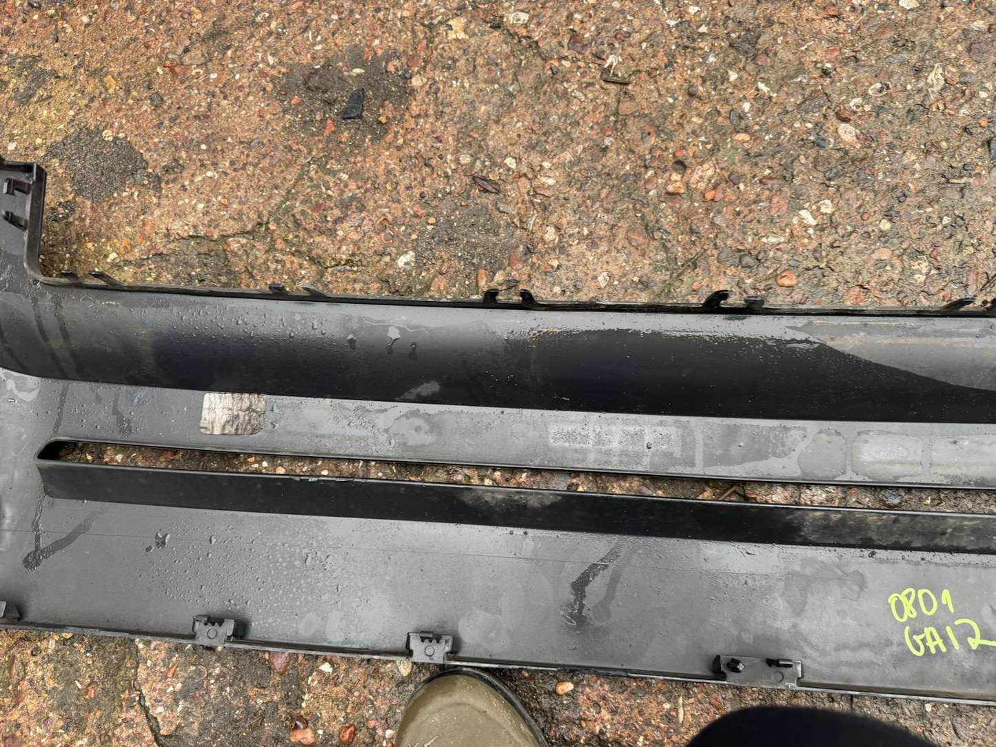 2025 Land Rover Defender front bumper upper grill L663 Genuine L8B2-17820-A