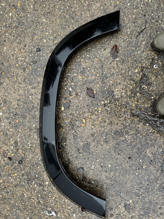Genuine Land Rover Defender 110 Rear Left Wheel Arch Moulding - L8BM16A075AB