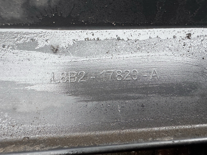 2025 Land Rover Defender front bumper upper grill L663 Genuine L8B2-17820-A