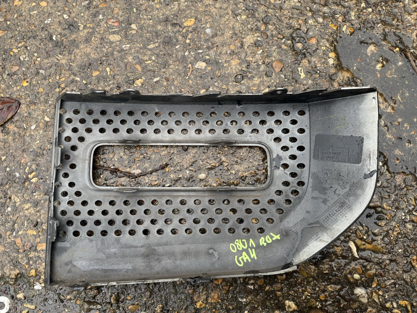 LAND ROVER DEFENDER FRONT BUMPER Lower RH GRILL L663 GENUINE L8B2-15B216-A