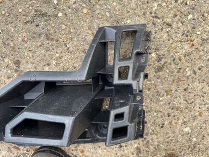 2019 PEUGEOT 3008 DRIVER SIDE REAR BUMPER BRACKET GUIDE 9810591580 OEM