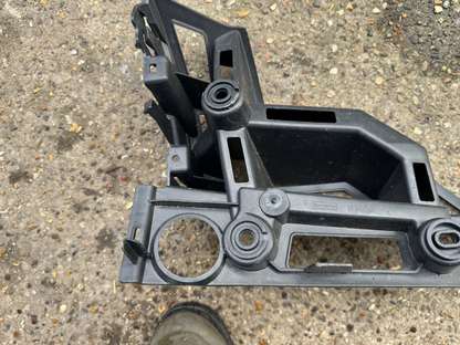 2019 PEUGEOT 3008 DRIVER SIDE REAR BUMPER BRACKET GUIDE 9810591580 OEM