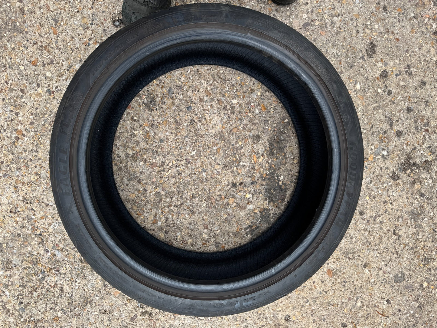 Goodyear Eagle F1 Asymmetric 3 RUNFLAT 225/40/20 225 40 20 94Y XL 5MM NO REPAIRS