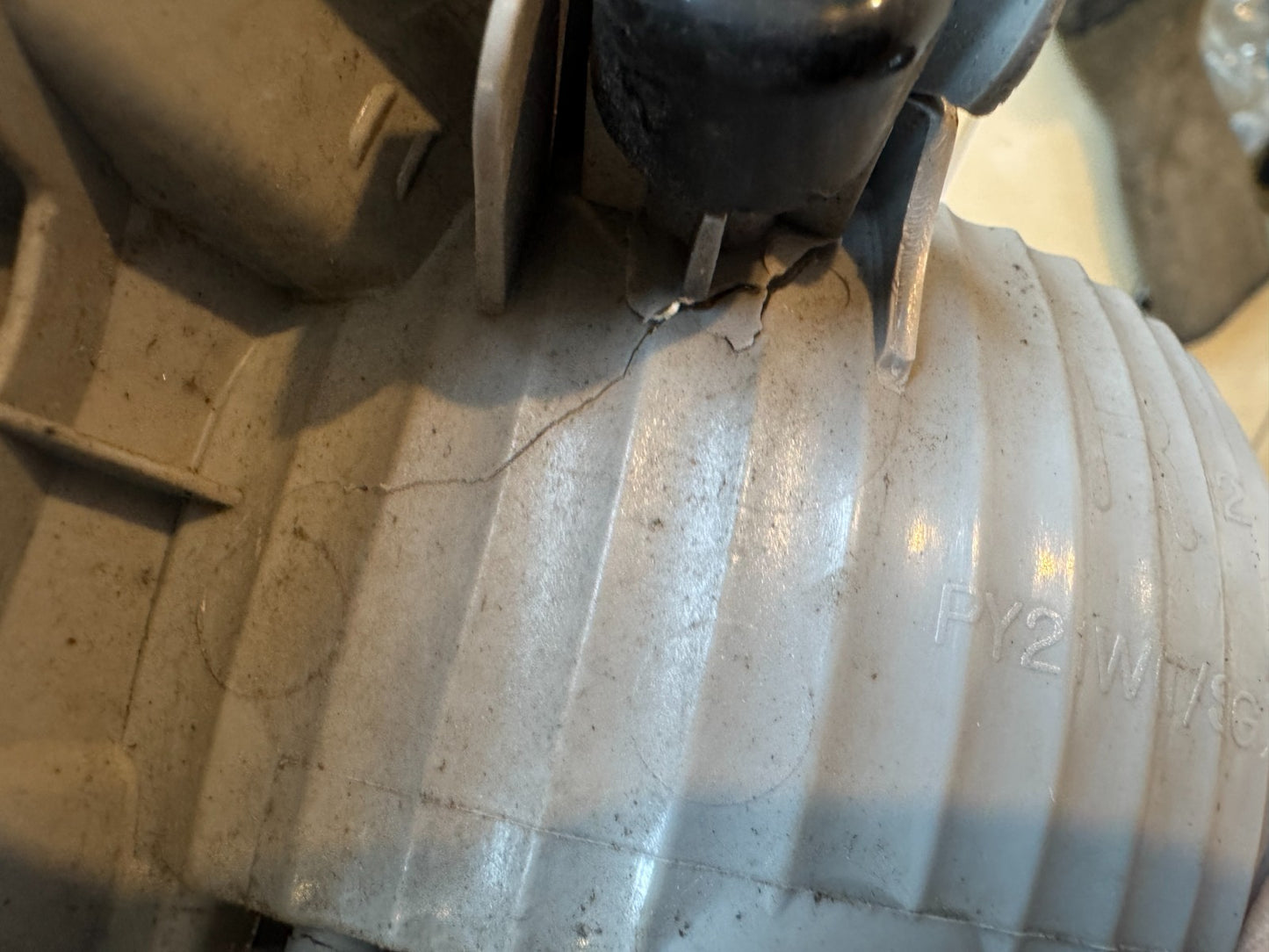 KIA Sportage 2014 Rear right rear bumper light 924063U3