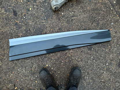 2025 AUDI Q4 E TRON RIGHT FRONT DOOR MOULDING 2022 TO 2025 89A853960A