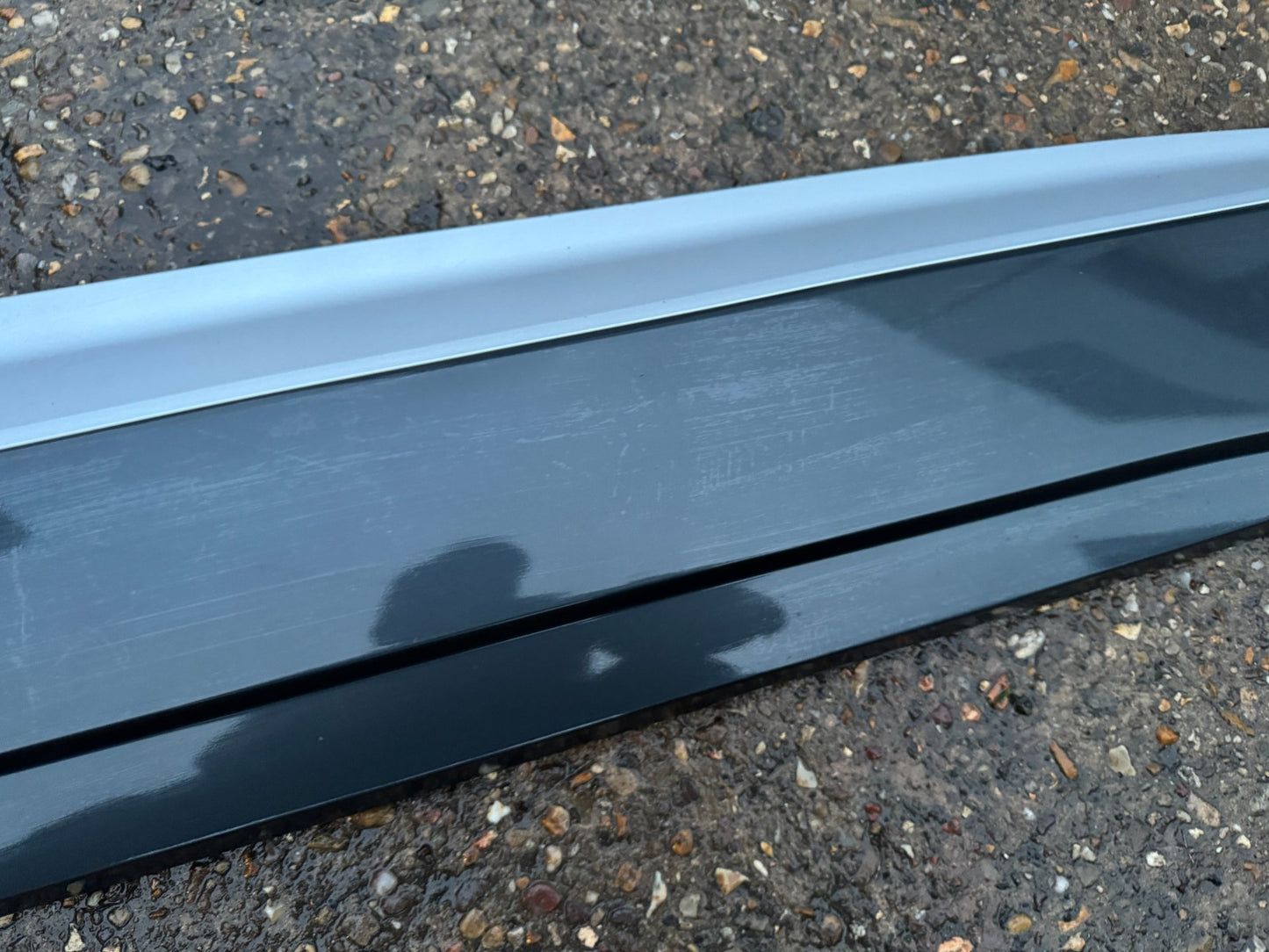 2025 AUDI Q4 E TRON RIGHT FRONT DOOR MOULDING 2022 TO 2025 89A853960A