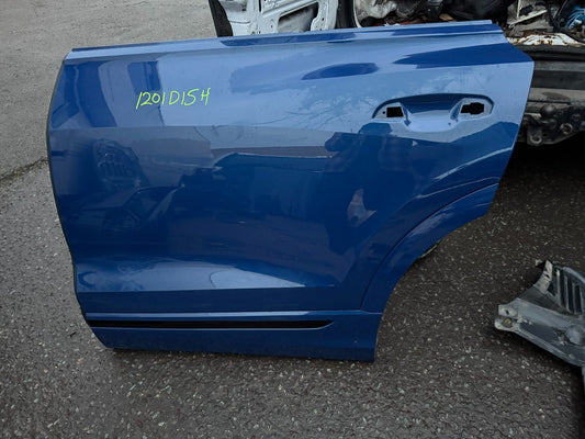 2025 Audi Q8 e-tron Rear left door including moulding SLIGHT DENT
