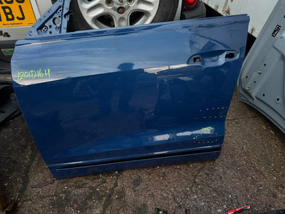 2025 Audi Q8 e-tron Front left door including moulding SLIGHT DENT