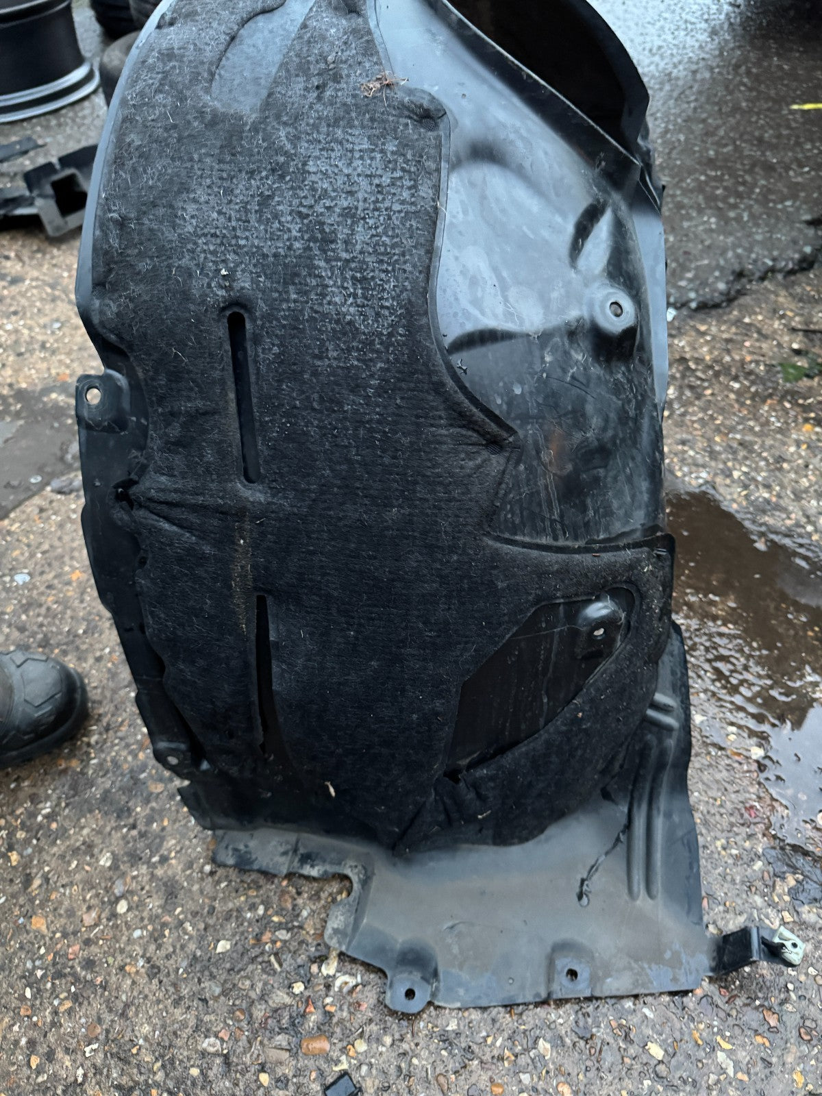 Wheel arch splash guard, left front, BMW X2 U10 9626617