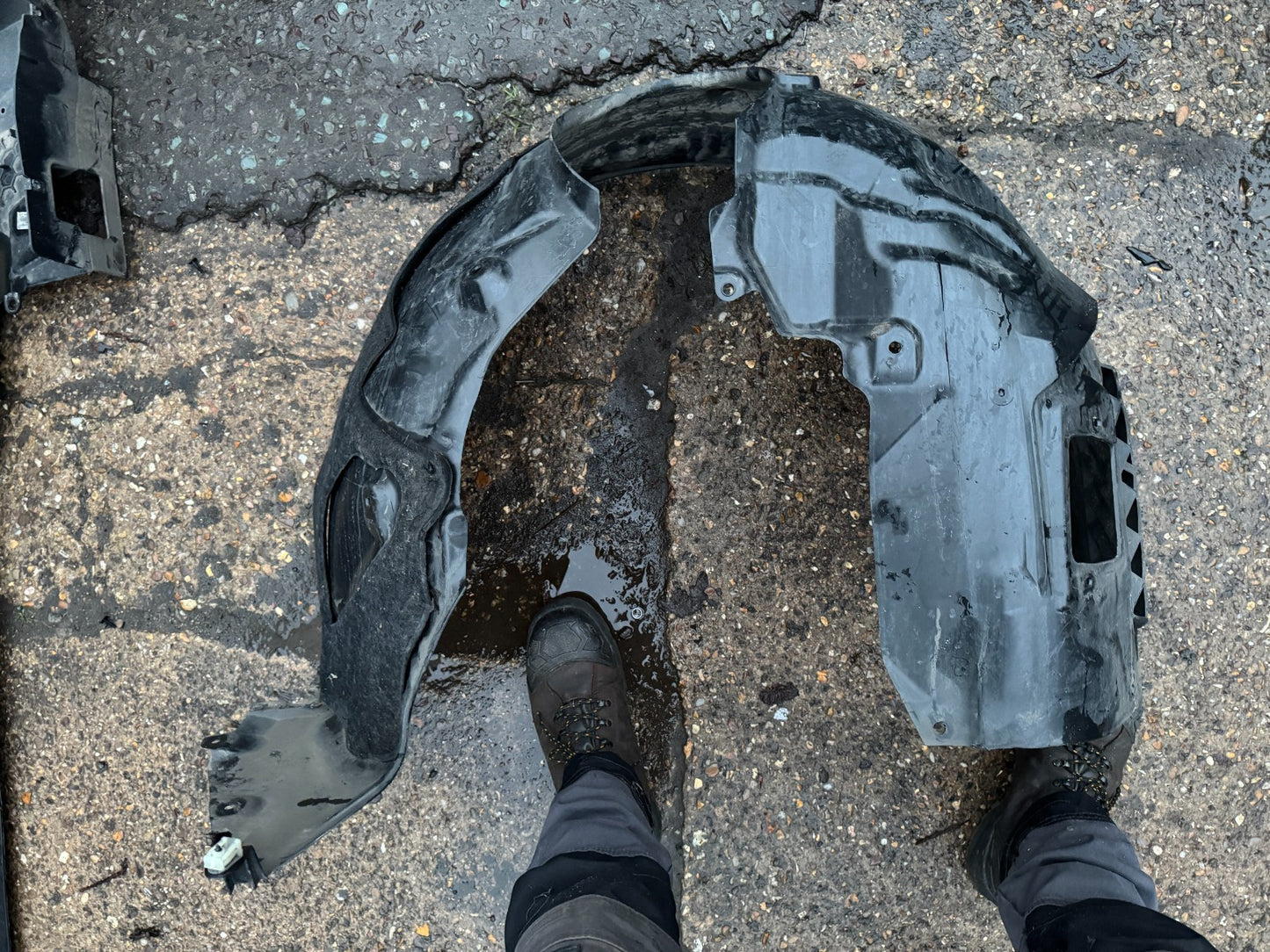 Wheel arch splash guard, left front, BMW X2 U10 9626617