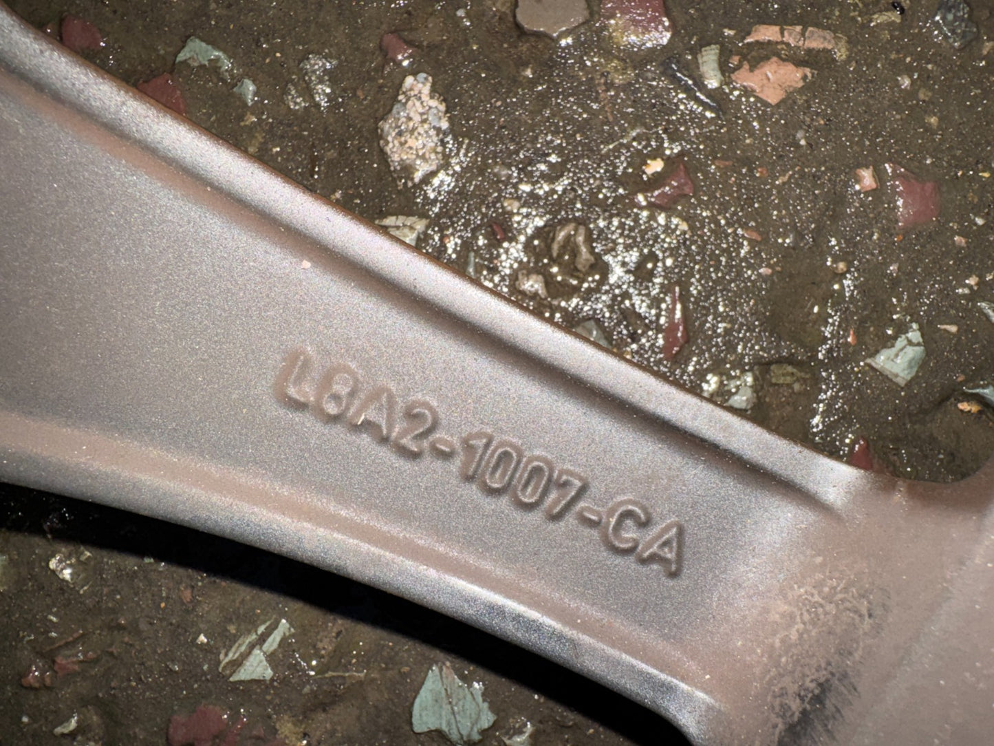 GENUINE RANGE ROVER VELAR L560 21" 8.5J ALLOY WHEEL L8A21007CA VERY GOOD