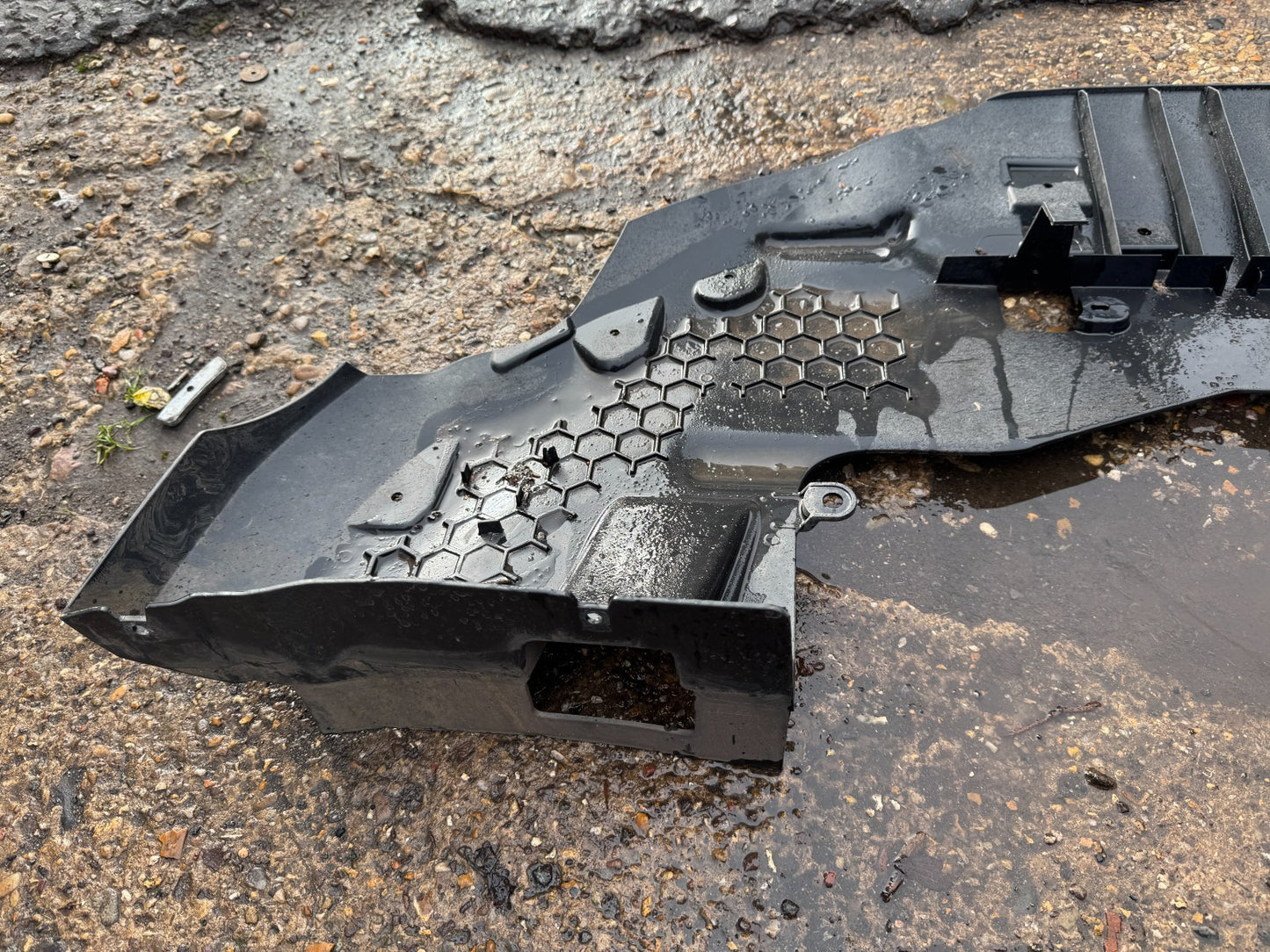 TRANSIT/TOURNEO CUSTOM 2023- Front Bumper Stiffener