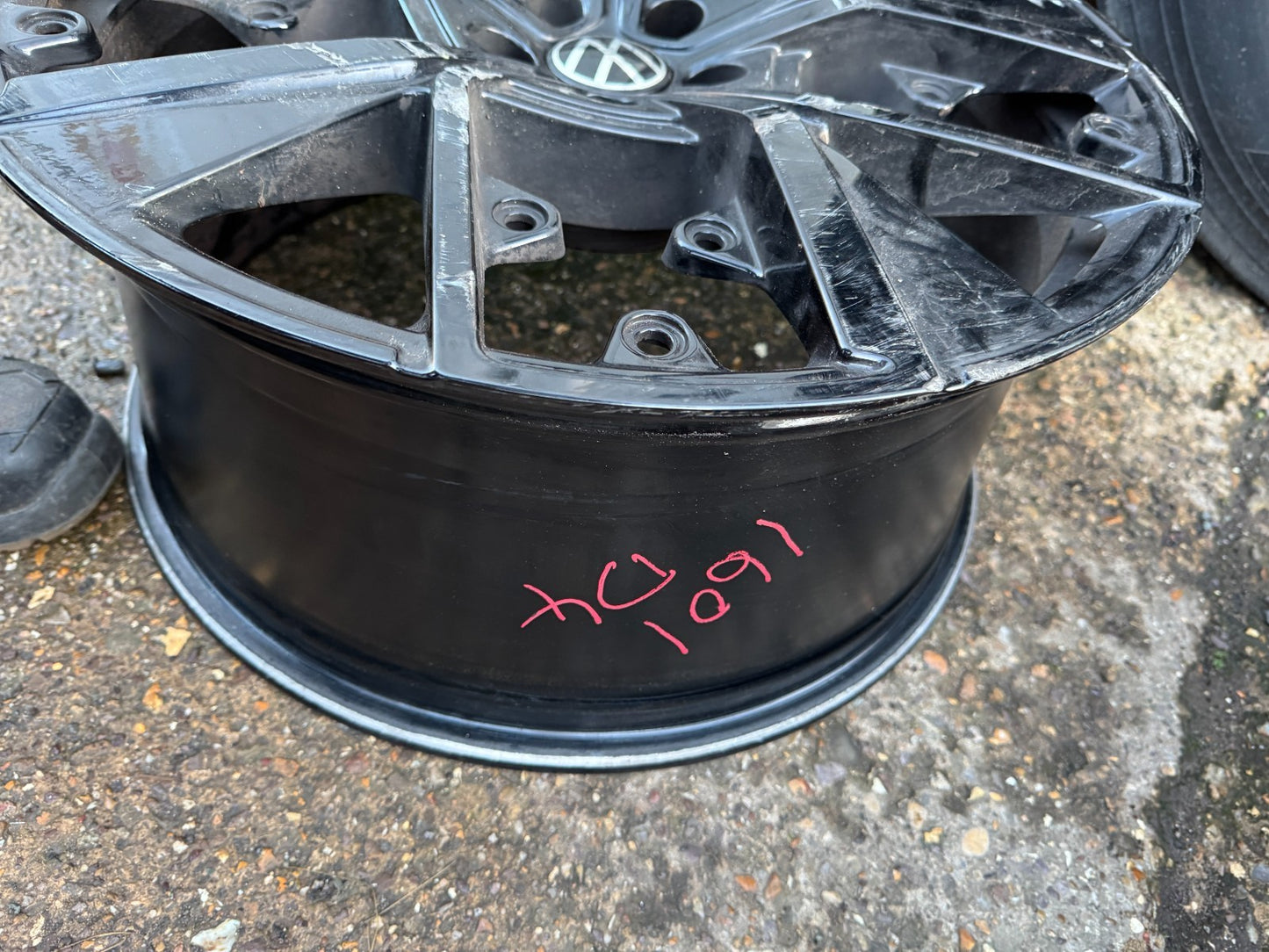 Vw Touareg R-Line 2024 MK3 FL Leeds 21" Alloy Wheel 760601025AJ