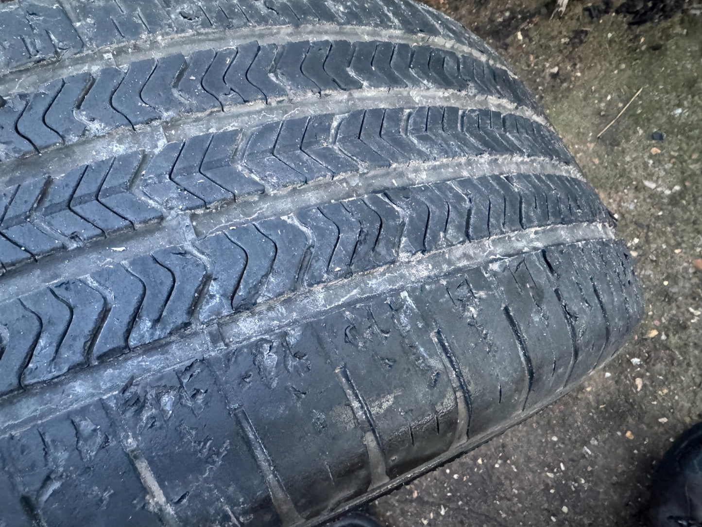 GOODYEAR EAGLE SPORT ALL SEASON 105V 245/50/20 *4.5MM* DOT 3022 245 50 20