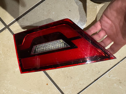 2019 JAGUAR E-PACE REAR INNER TAIL LIGHT RIGHT SIDE J9C313192CC DAMAGED