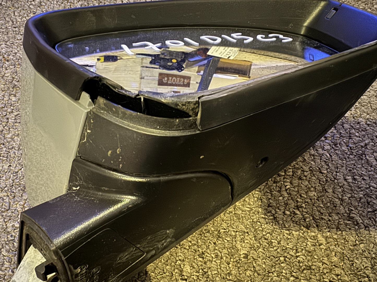 2025 AUDI Q4 E-TRON RIGHT WING DOOR MIRROR GREY POWER FOLD  89C857502F Damaged