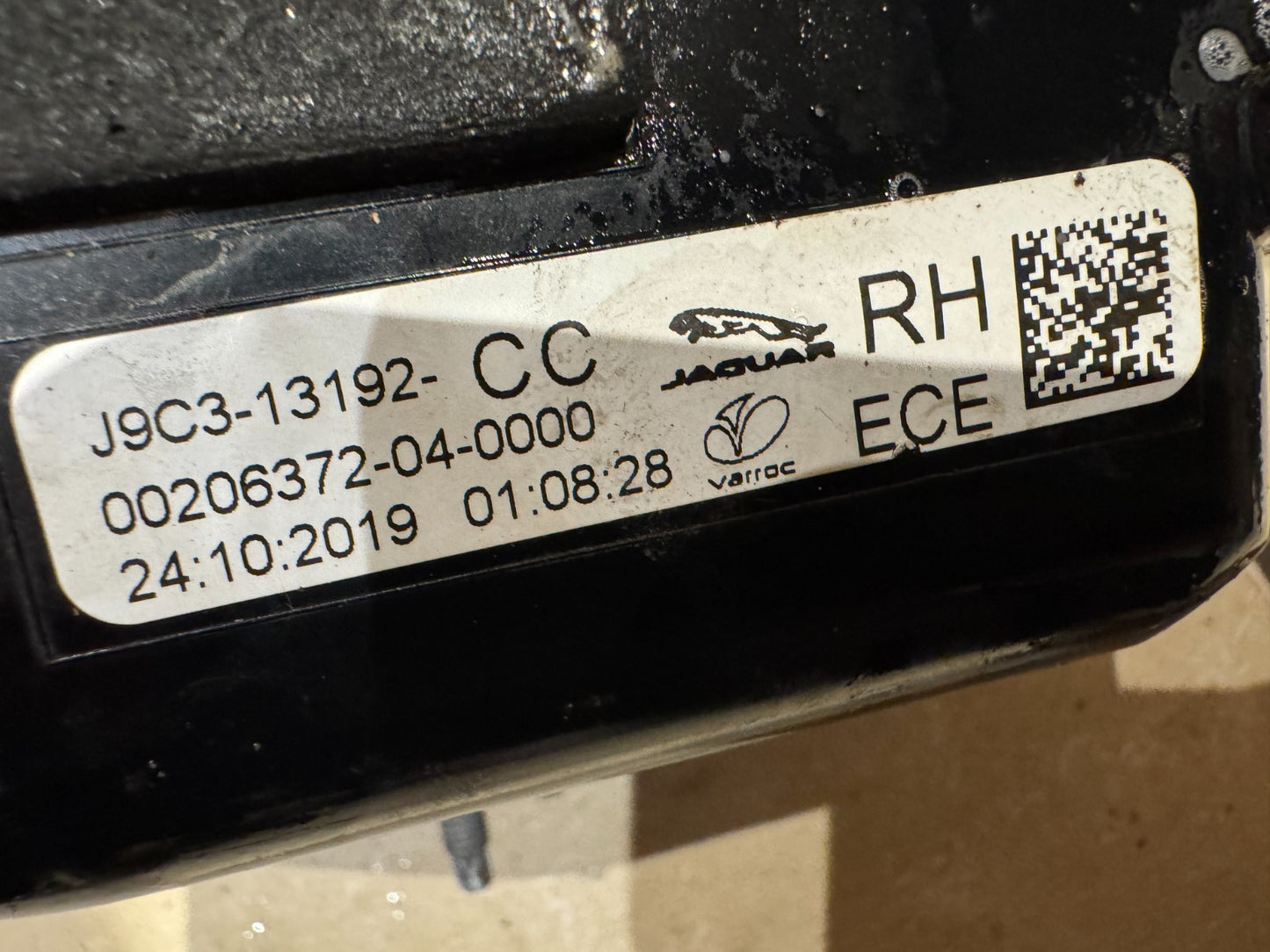 2019 JAGUAR E-PACE REAR INNER TAIL LIGHT RIGHT SIDE J9C313192CC DAMAGED