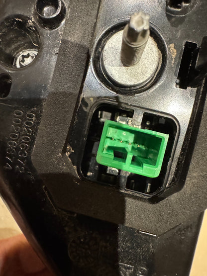 2019 JAGUAR E-PACE REAR INNER TAIL LIGHT RIGHT SIDE J9C313192CC DAMAGED