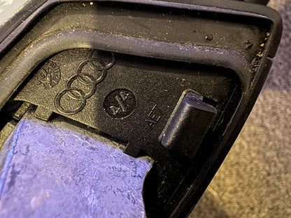 2025 AUDI Q4 E-TRON RIGHT WING DOOR MIRROR GREY POWER FOLD  89C857502F Damaged