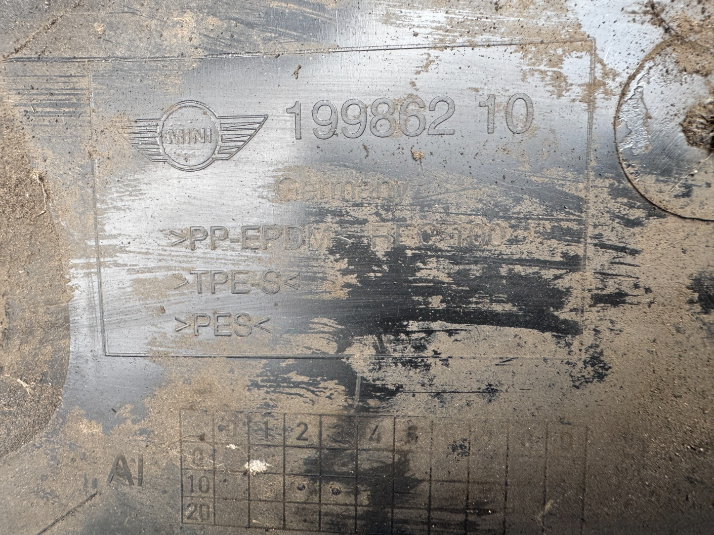 MINI F60 Front Right Wheel Housing Cover Splash Guard 14912344 51717386956