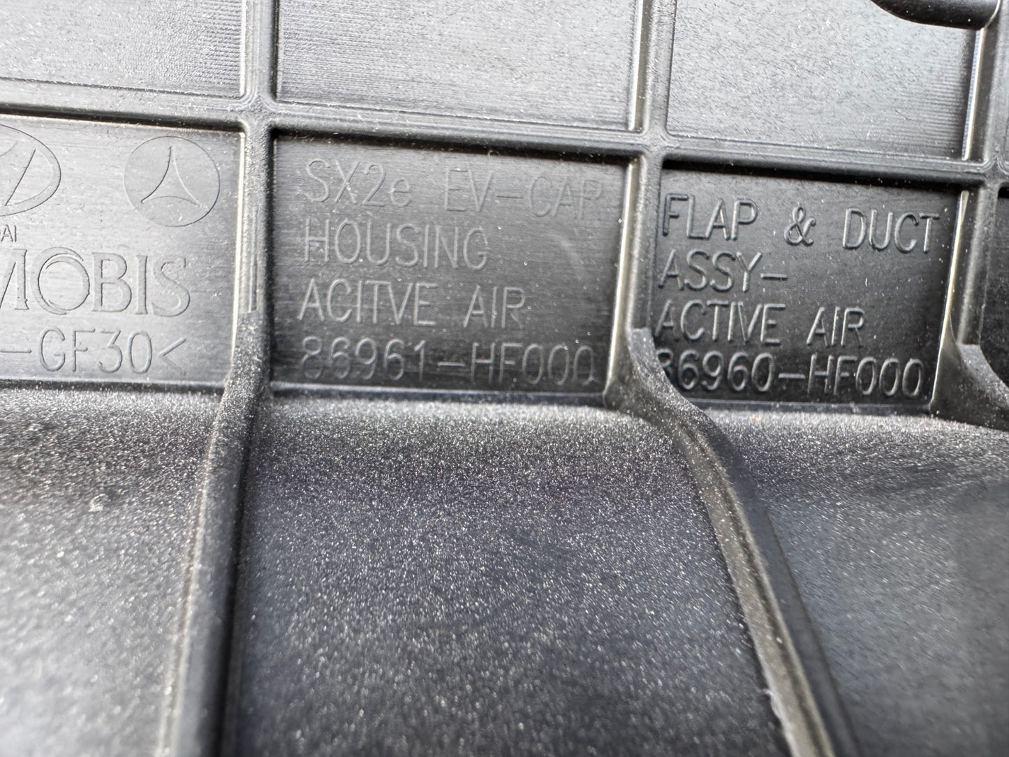 HYUNDAI KONA SX2 Radiator Active Air Intake Channel HF869-69100