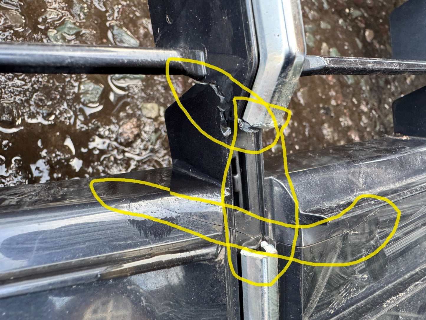 AUDI Q3 S-LINE 2018-2023 GENUINE FRONT BUMPER GRILLE DAMAGED 83A853651B