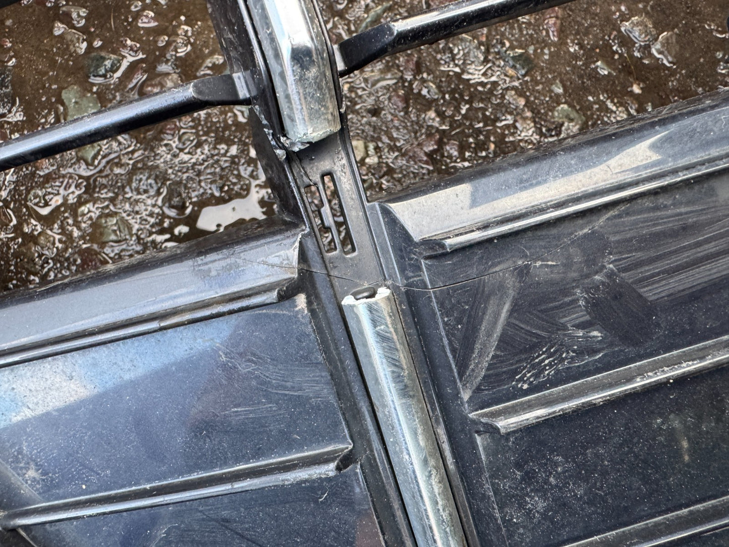 AUDI Q3 S-LINE 2018-2023 GENUINE FRONT BUMPER GRILLE DAMAGED 83A853651B