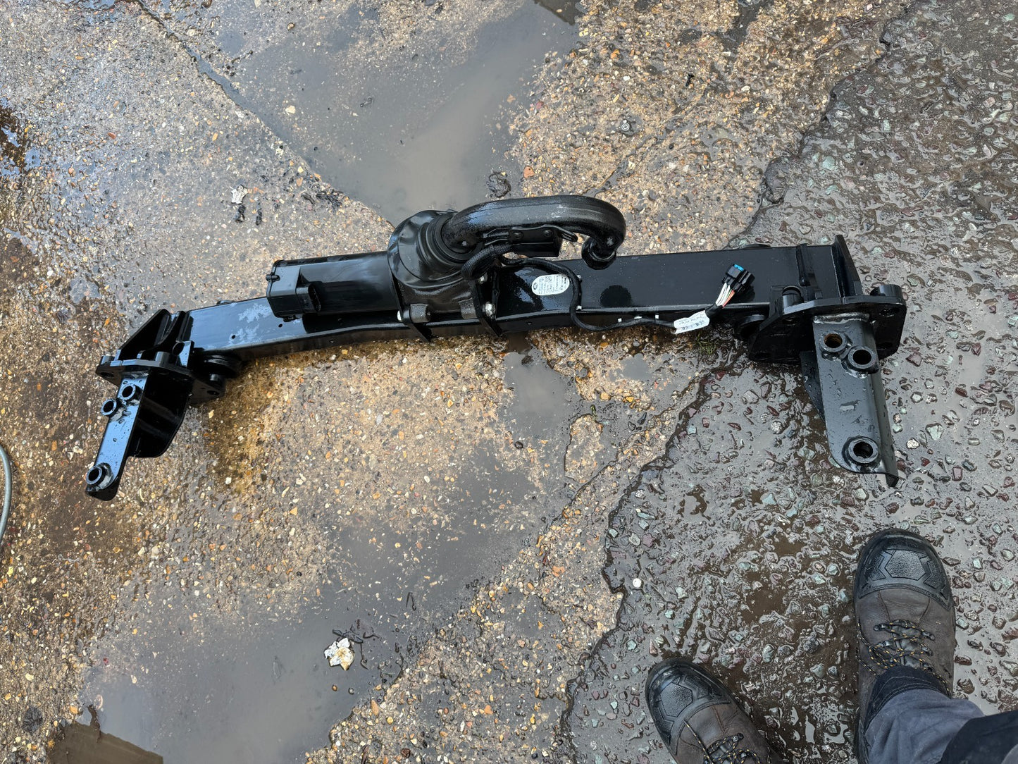 2023 LAND ROVER DISCOVERY 5 REAR ELECTRIC TOW BAR A50-X P/N MY4M-17K817-BB