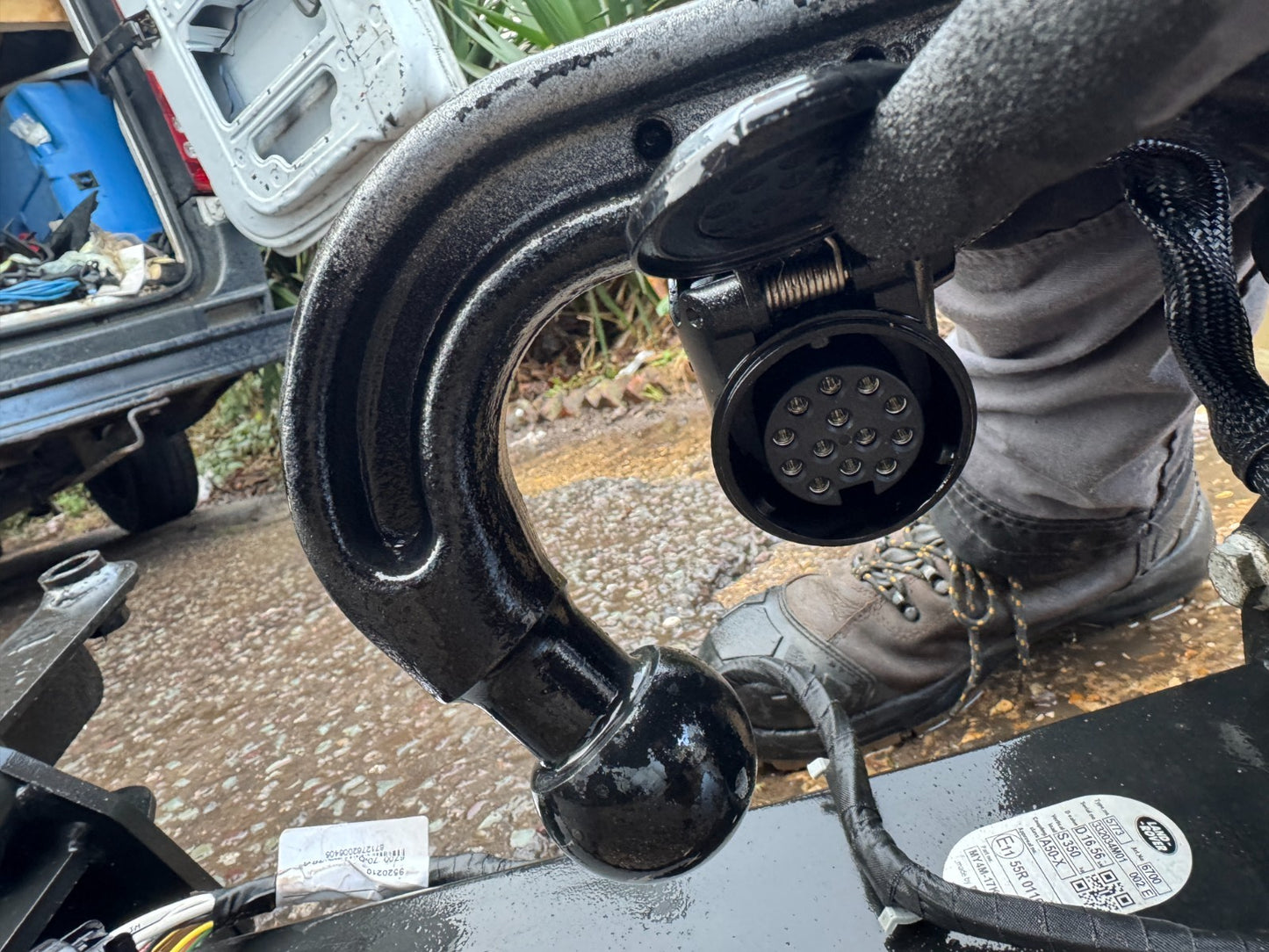 2023 LAND ROVER DISCOVERY 5 REAR ELECTRIC TOW BAR A50-X P/N MY4M-17K817-BB