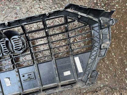 AUDI Q3 S-LINE 2018-2023 GENUINE FRONT BUMPER GRILLE DAMAGED 83A853651B