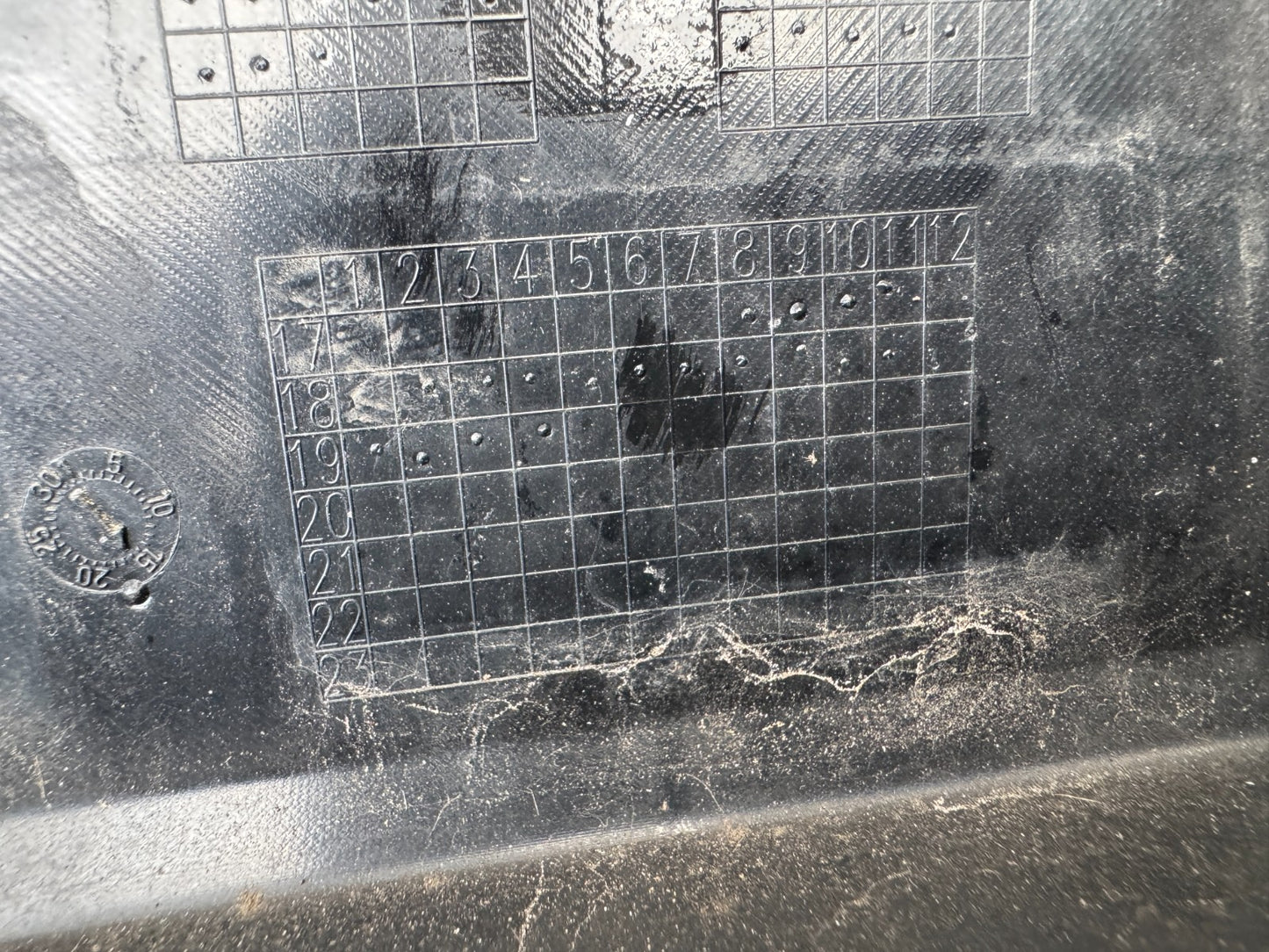 AUDI Q3 S-LINE 2018-2023 GENUINE FRONT BUMPER GRILLE DAMAGED 83A853651B