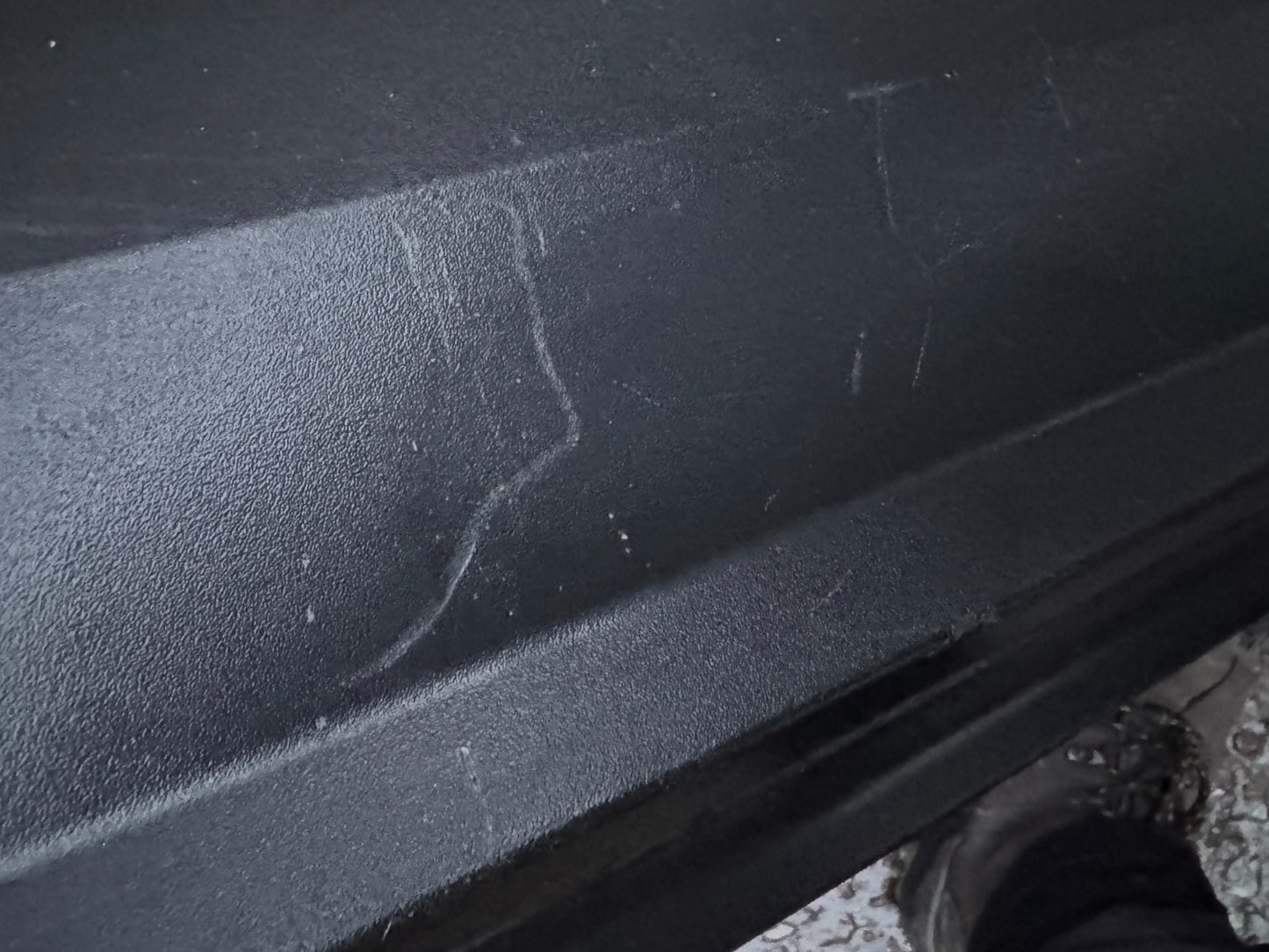 Peugeot 3008 (P64) 24  front right door moulding trim 9839763380