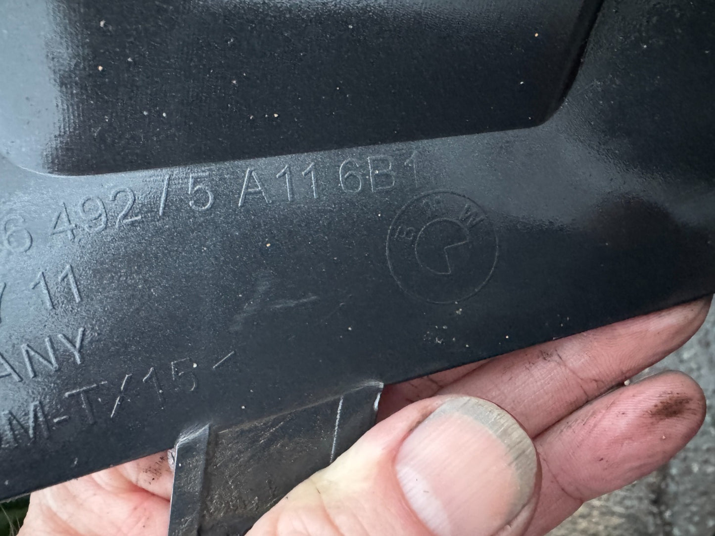 BMW G26 2023 MSPORT REAR BUMPER DIFFUSER IN DARK SHADOW 8096492