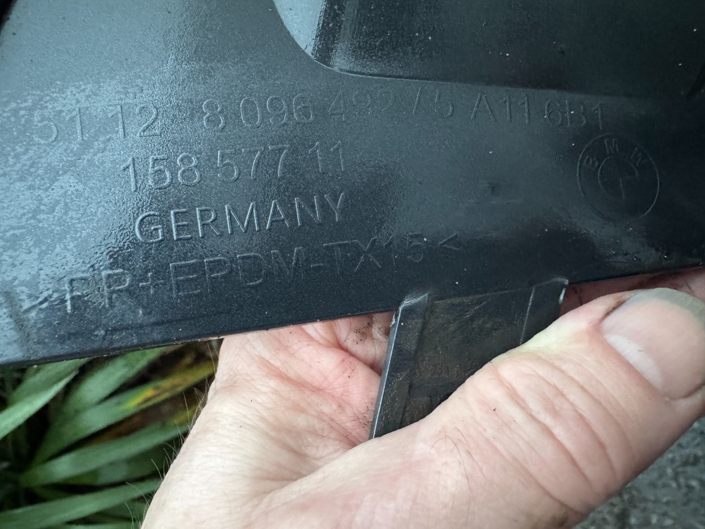 BMW G26 2023 MSPORT REAR BUMPER DIFFUSER IN DARK SHADOW 8096492