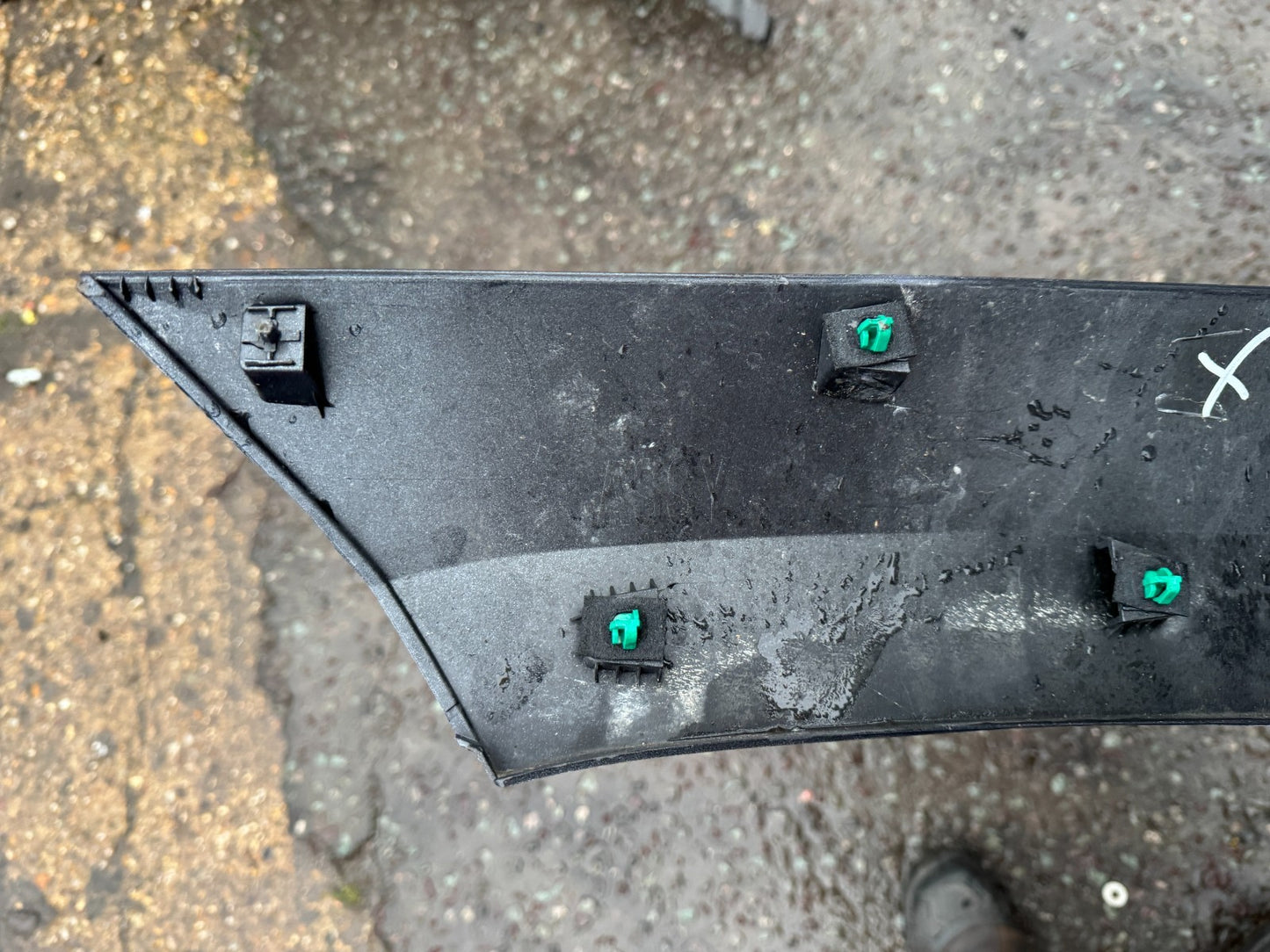 Hyundai Kona II SX2 2023 Front Right wing fender trim molding 87712HF010