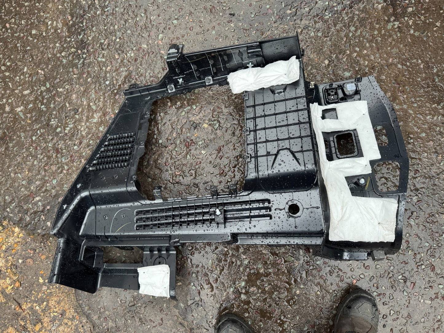 2025 Left trunk boot trim for Land Rover Defender L663 7 SEAT n8b2-45431