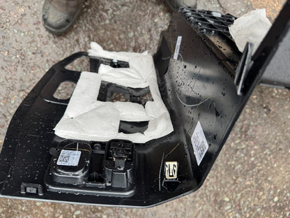 2025 Left trunk boot trim for Land Rover Defender L663 7 SEAT n8b2-45431