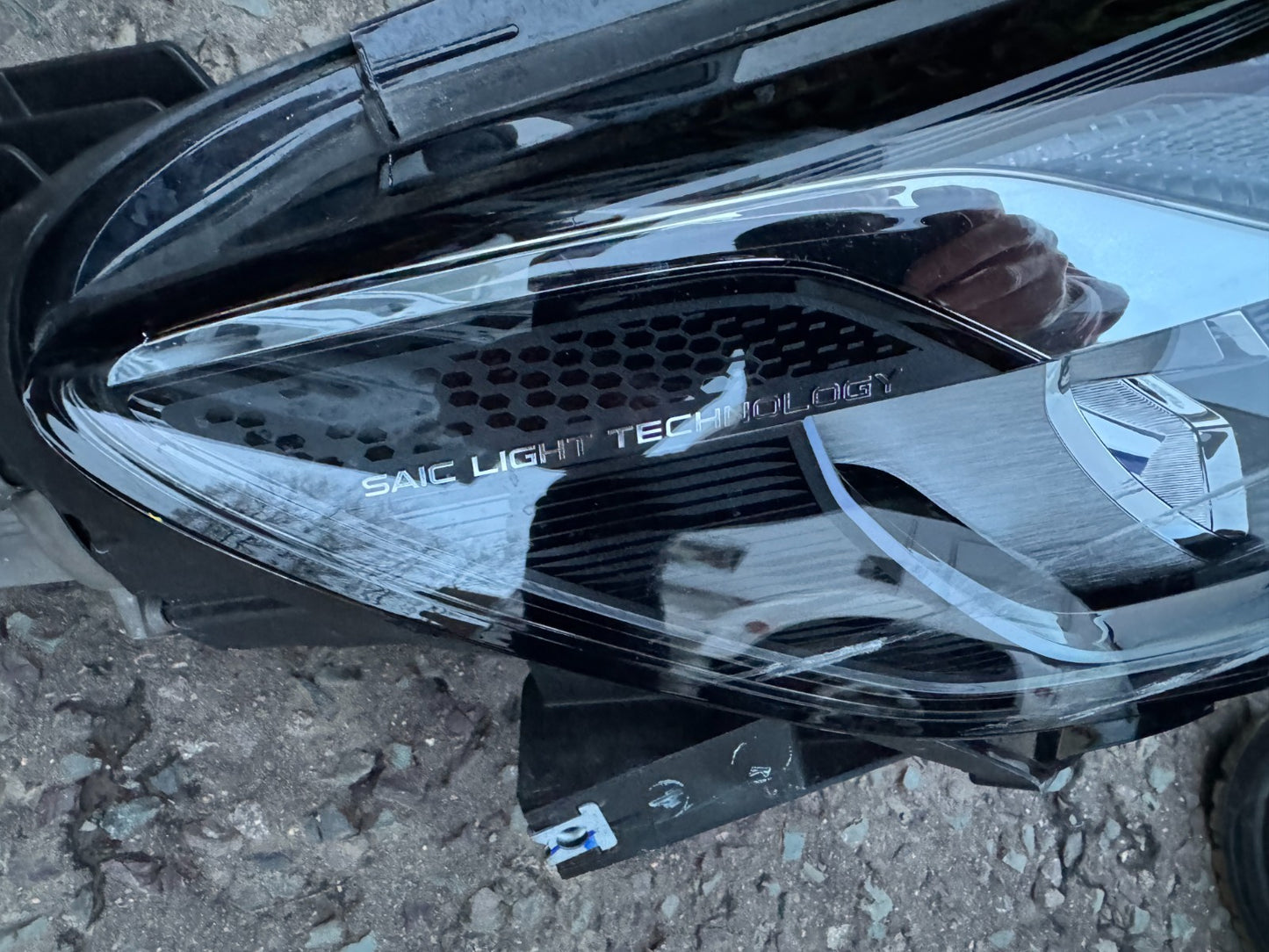 MG HS 2021-2024 RIGHT FULL LED SAIC LIGHT HEADLIGHT P/N 11162155 SCRATCHED