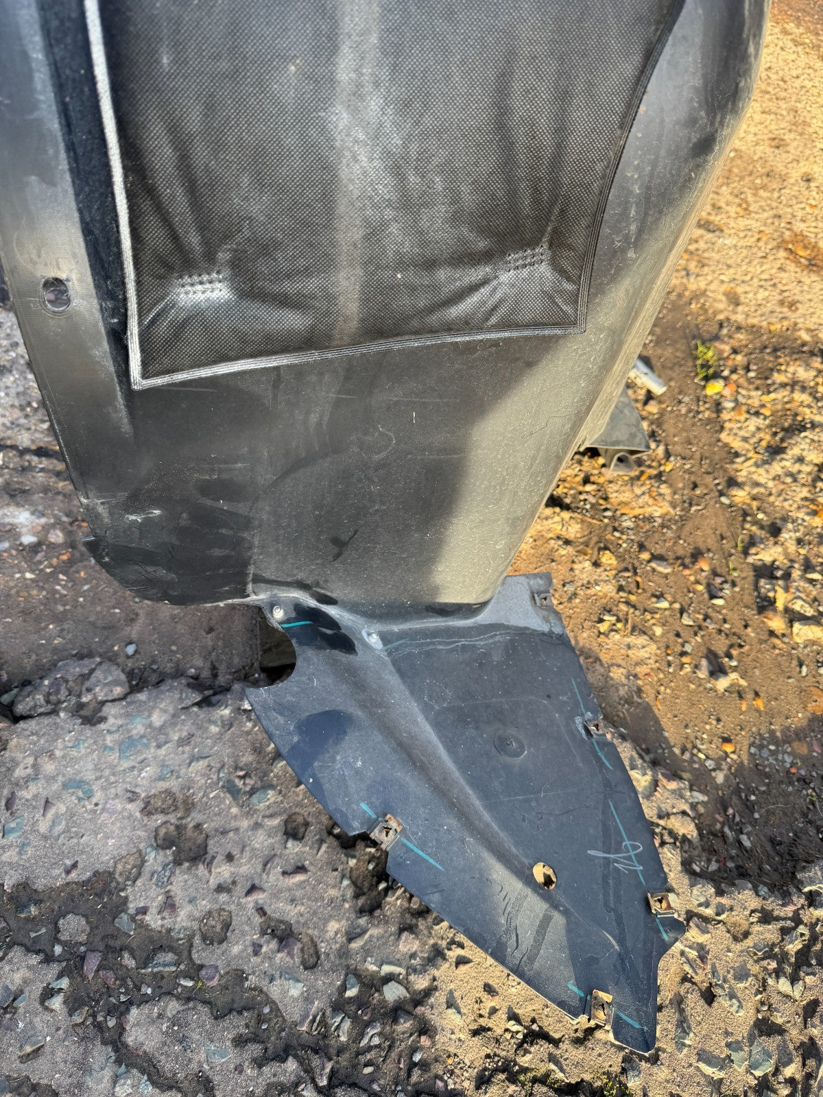 2023 Genuine Wheel Splash Guard  - FRONT RIGHT for MG HS 10636357 Slight Damage