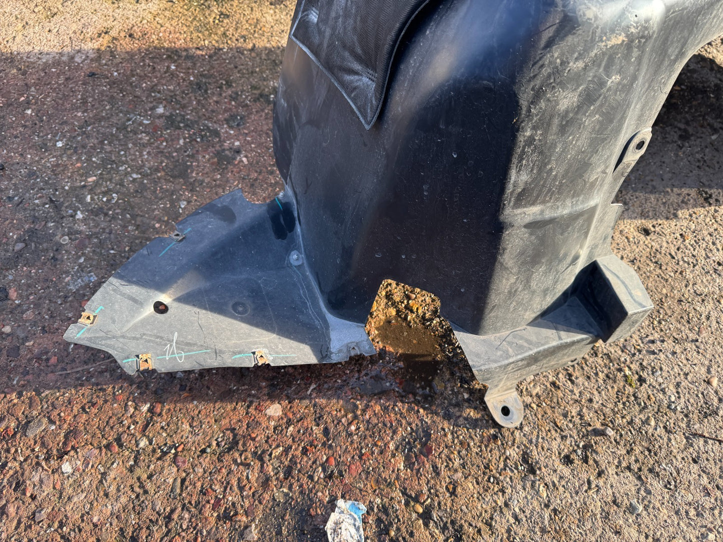 2023 Genuine Wheel Splash Guard  - FRONT RIGHT for MG HS 10636357 Slight Damage